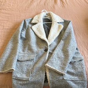 Size xl Kismet coat. It’s a very soft and lovely jacket!